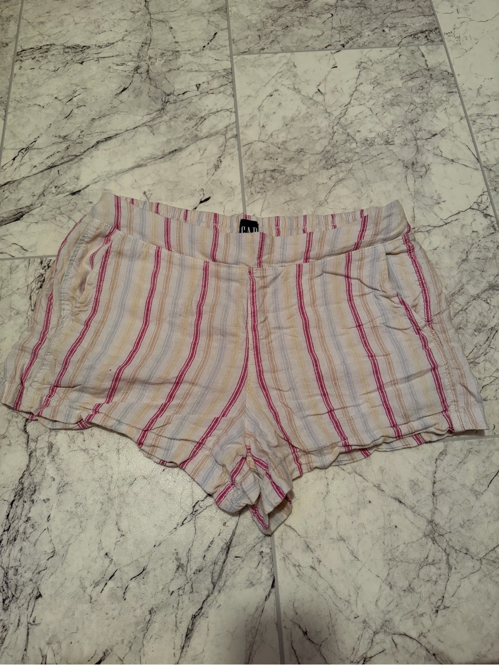 GAP Pink and White Striped High-Waist Women’s Shorts